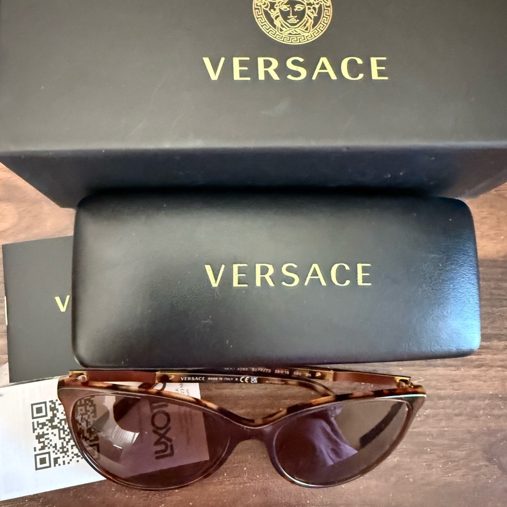 Versace Authentic Tortoiseshell Sunglasses - image 1